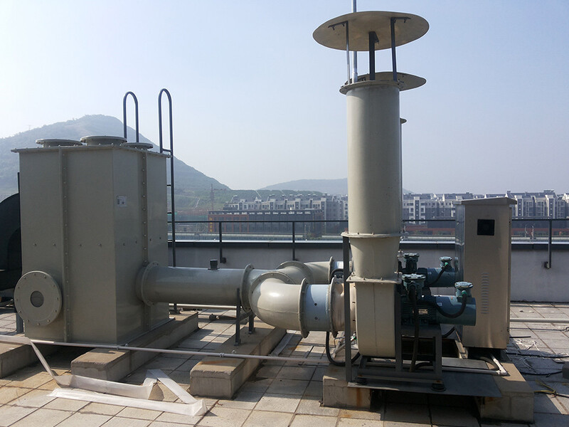 tháp xử lý khí thải 