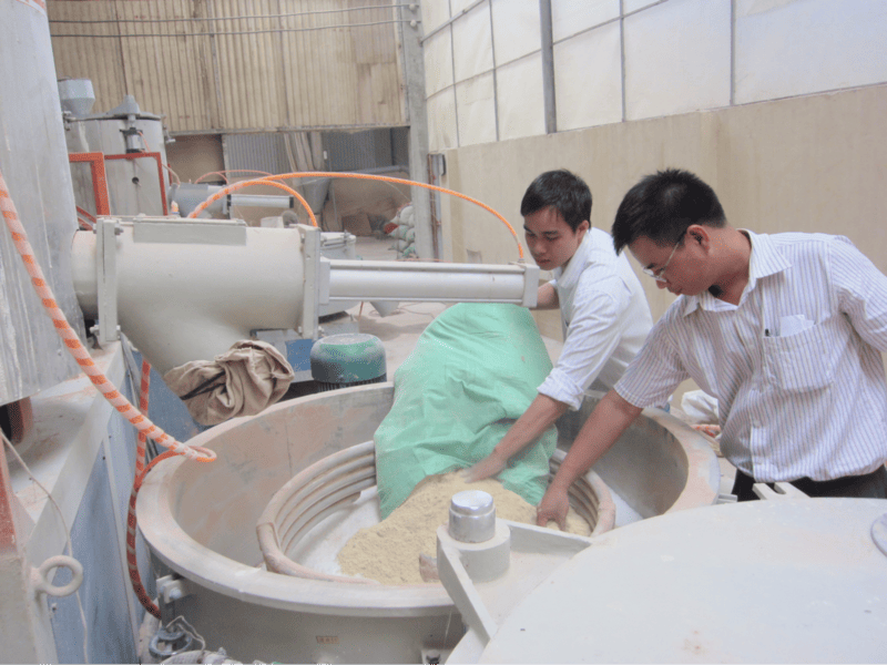 Mùi nhựa Composite không độc mà chỉ gây khó chịu trong quá trình sử dụng